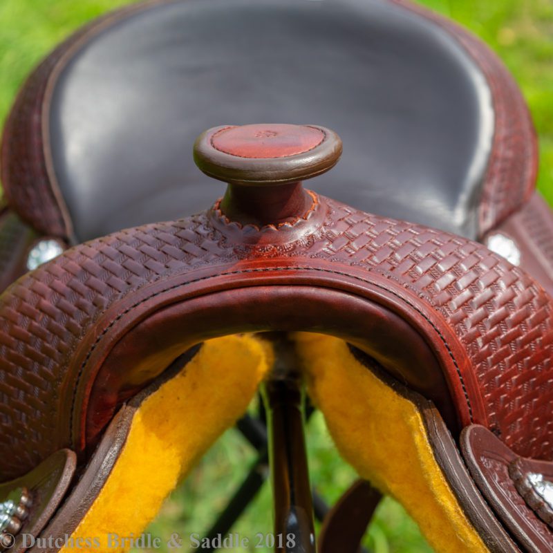 Crates Classic trail saddle horn