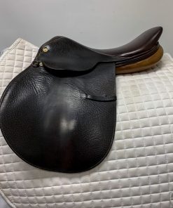 Collegiate MW Jumping Saddle 1025 Left Side