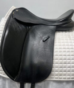 Collegiate Convertible 17.75" Dressage Saddle Profile